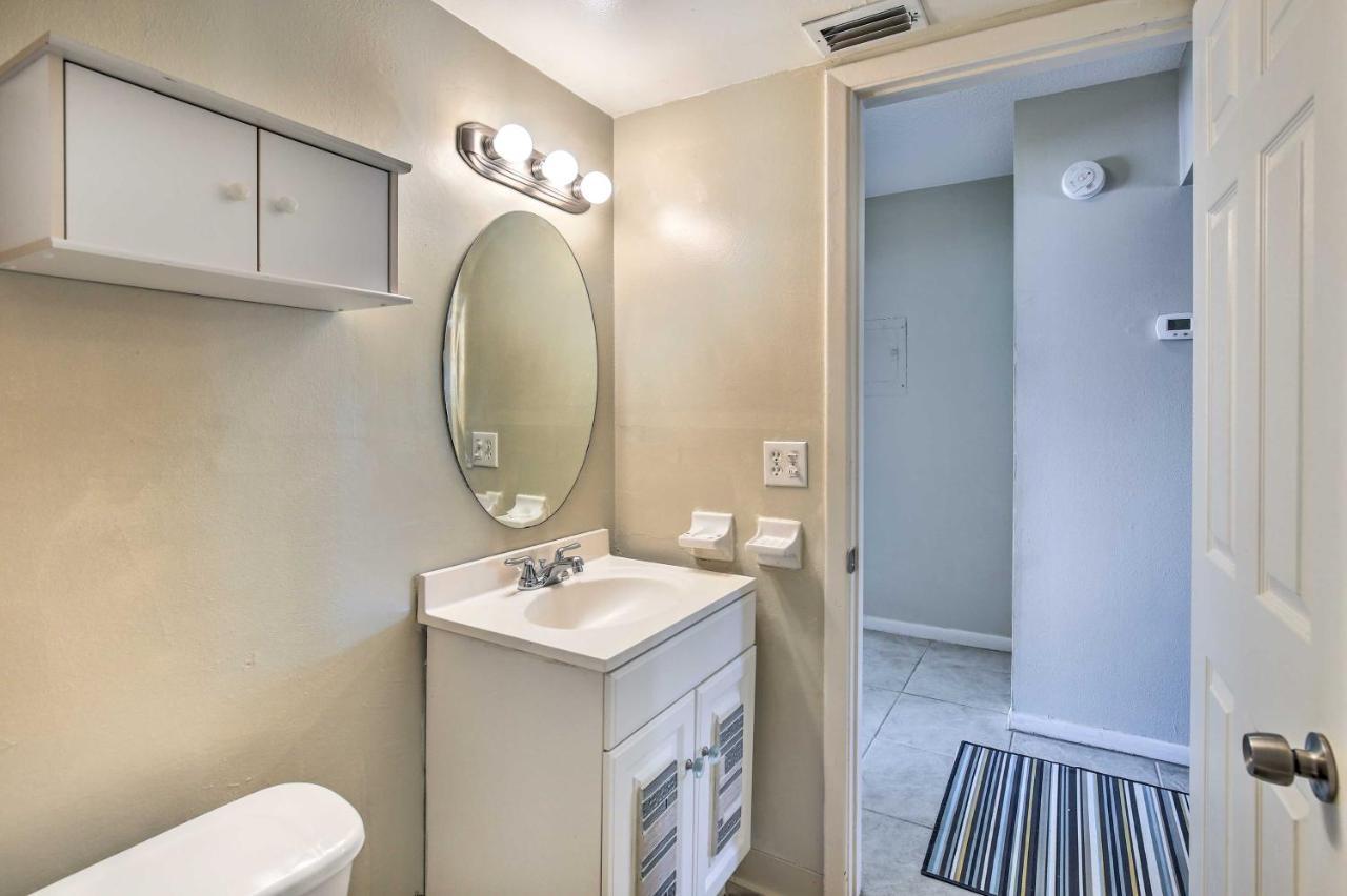 St Pete Condo With Heated Pool - Less Than 1 Mi To Beach! เซนต์พีทบีช ภายนอก รูปภาพ